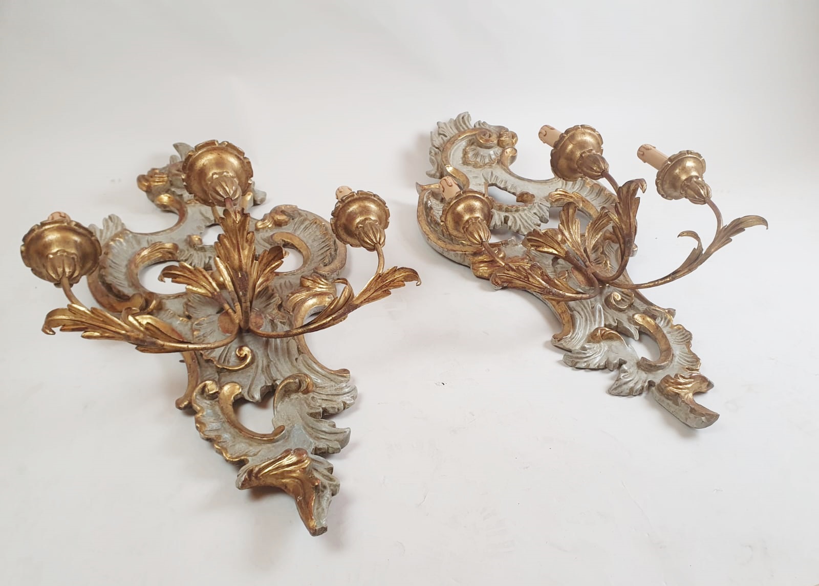 Pair of Louis XV style wall lights, Italy early 20th century