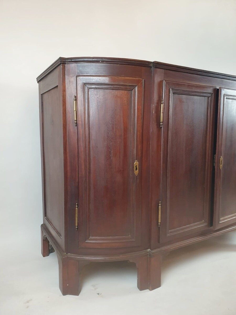 Pair of mahogany dressers, 18th century