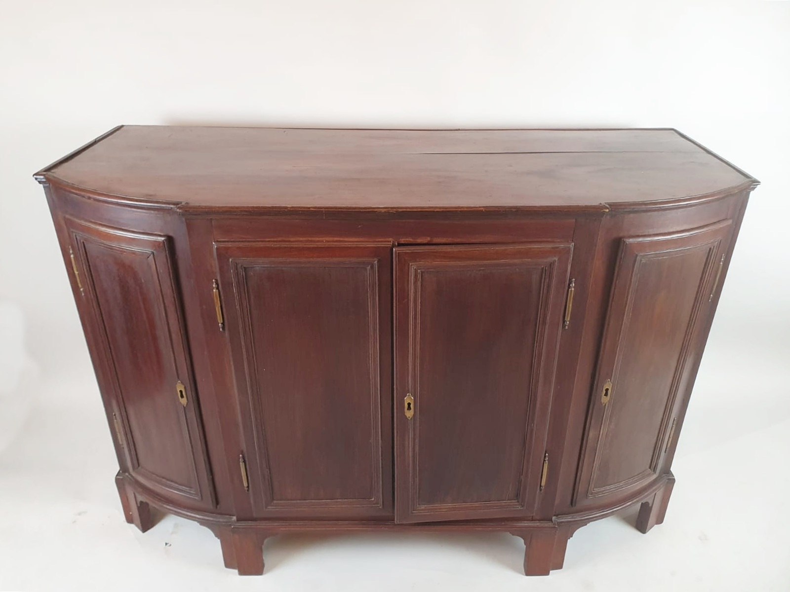 Pair of mahogany dressers, 18th century