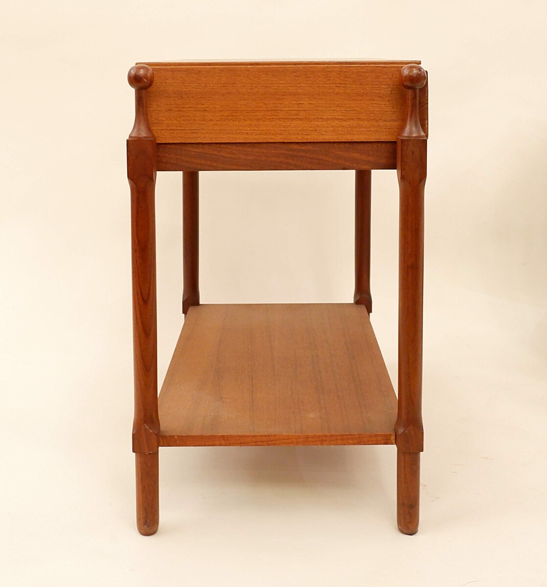 Pair of teak bedside tables - Fratelli Proserpio - circa 1960 - Italy