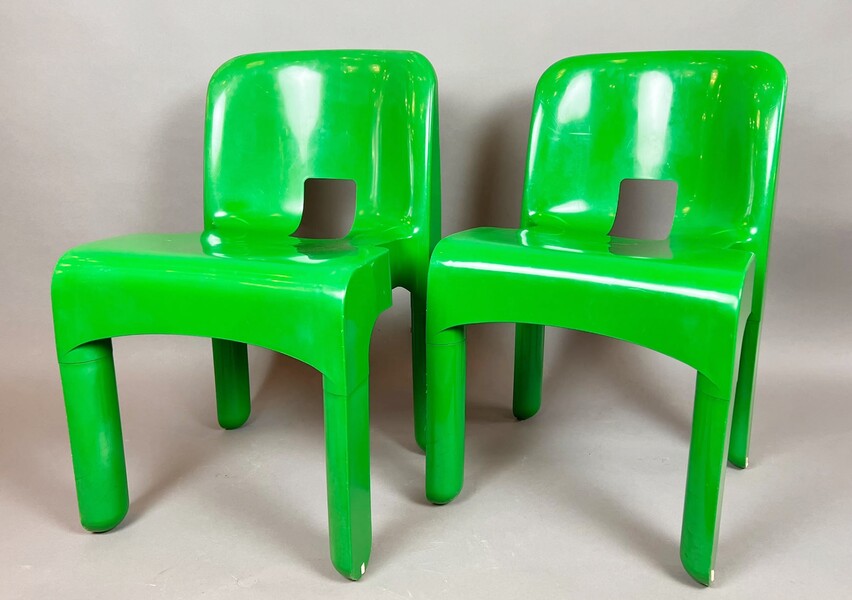 Pair of “Universale” chairs, model 4867, by Joe Colombo for Kartell, Italy, circa 1970