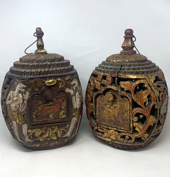 Polychrome and carved wooden tealight holders - Asia, early 20th century