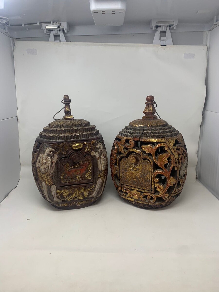 Polychrome and carved wooden tealight holders - Asia, early 20th century