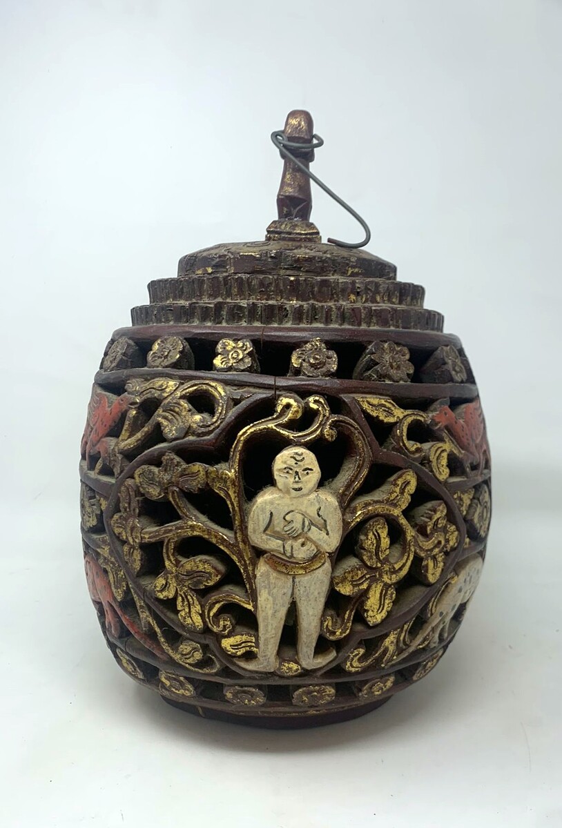 Polychrome and carved wooden tealight holders - Asia, early 20th century