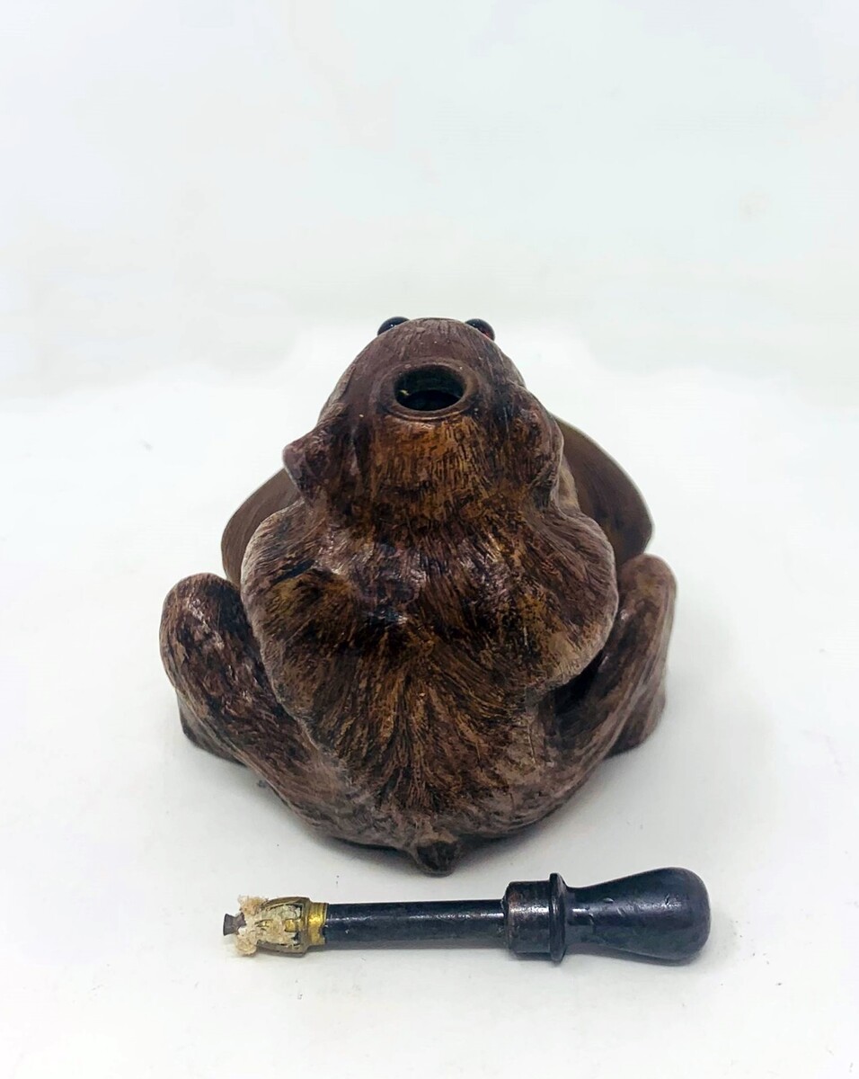 Polychrome bronze monkey lighter - sulphide eyes - complete with scraper and 