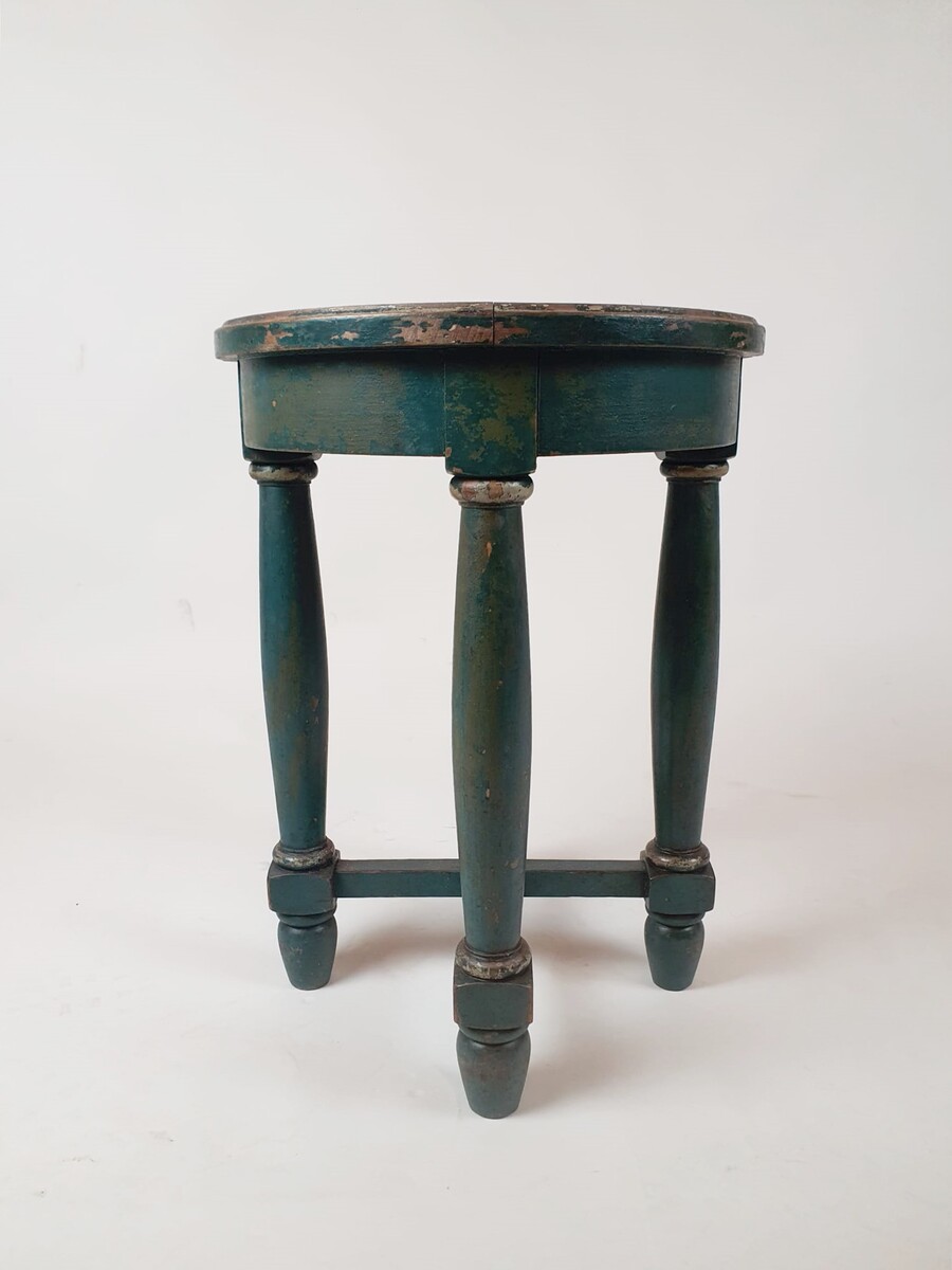 Set of 3 stools in green patinated wood, caned seats, 19th century