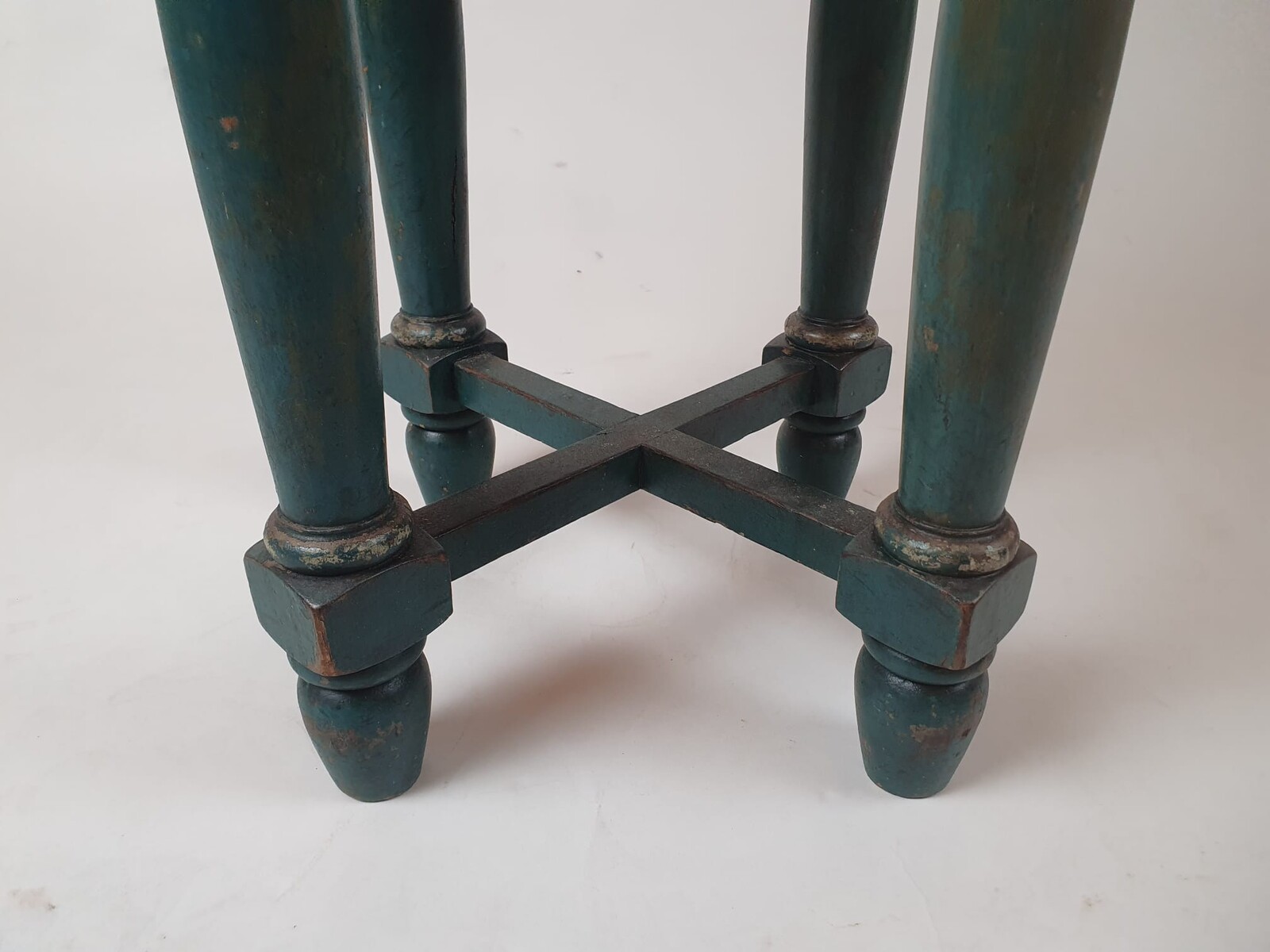 Set of 3 stools in green patinated wood, caned seats, 19th century