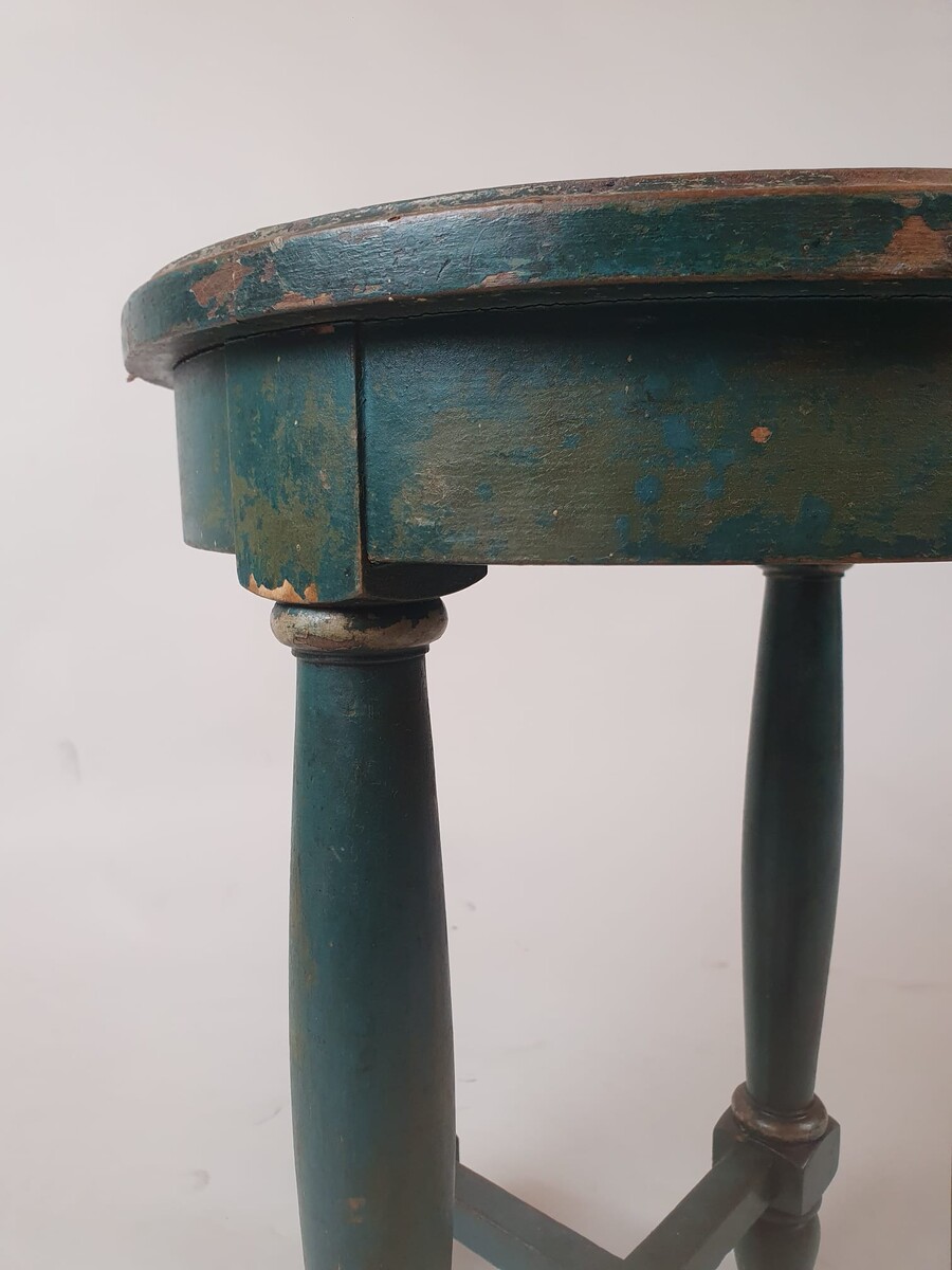 Set of 3 stools in green patinated wood, caned seats, 19th century