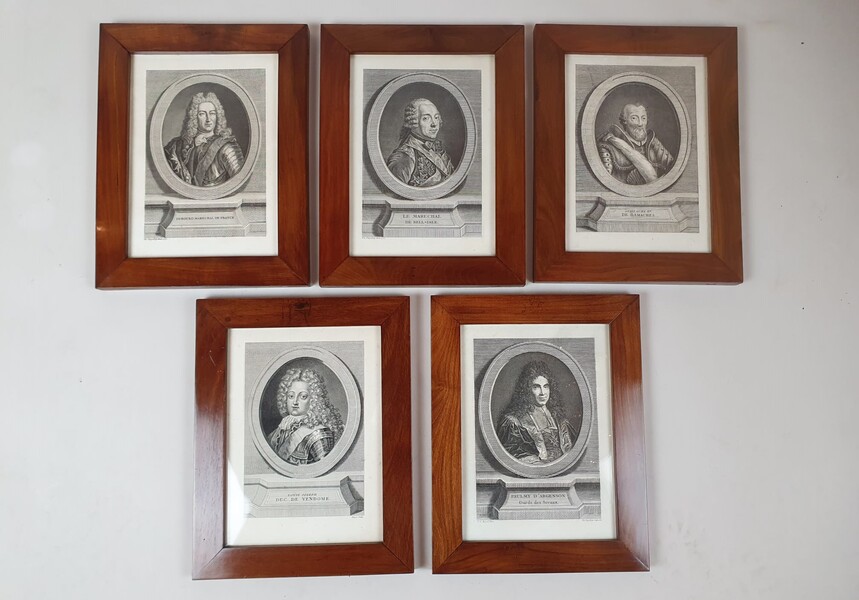 Set of 5 engravings representing historical figures, mahogany frames, 18th century