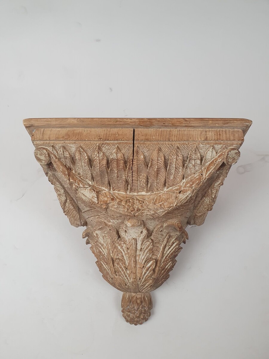 Small pitch pine wall console, 18th century