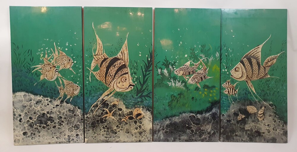 Suite of 4 lacquered panels, China circa 1970 1 panel: 39 x 80 cm