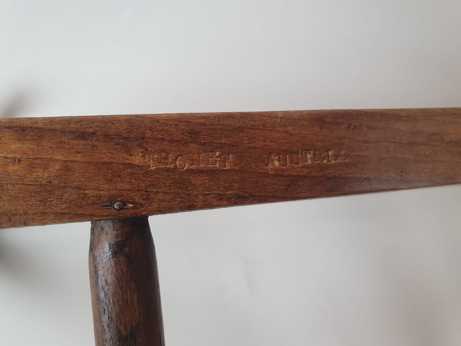 Thonet wall coat rack, circa 1900 (stamped)