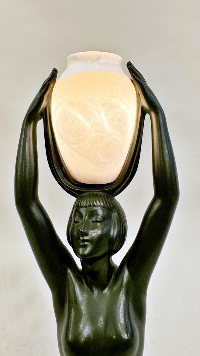 Vers l'oasis, art deco pewter lamp by Fayral (Pierre le Faguays)