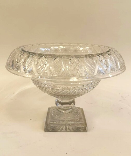 Vonêche crystal footed cup