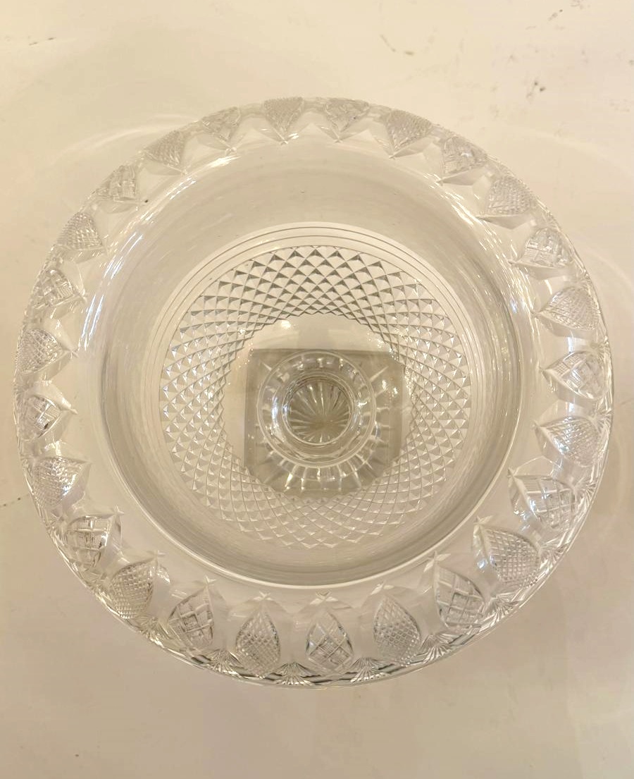 Vonêche crystal footed cup